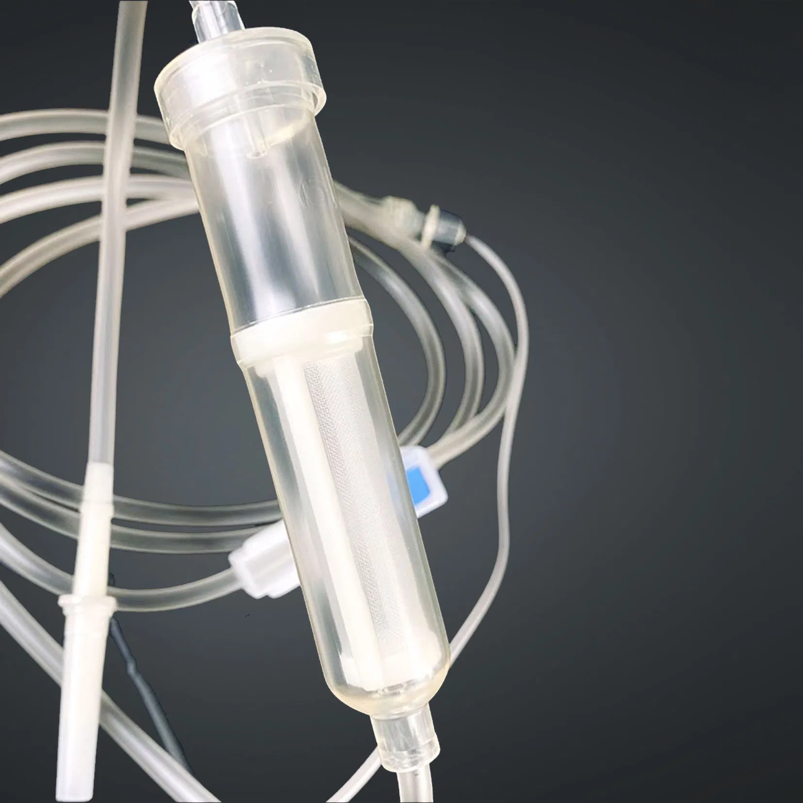 Juego de infusión desechable médico con filtro para transfusión de sangre por vía intravenosa