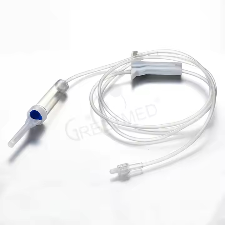Juego de infusión desechable de cámara pequeña con tubo de látex y filtro