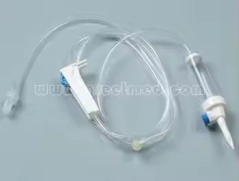 Juego de infusión desechable de cámara pequeña con tubo de látex y filtro