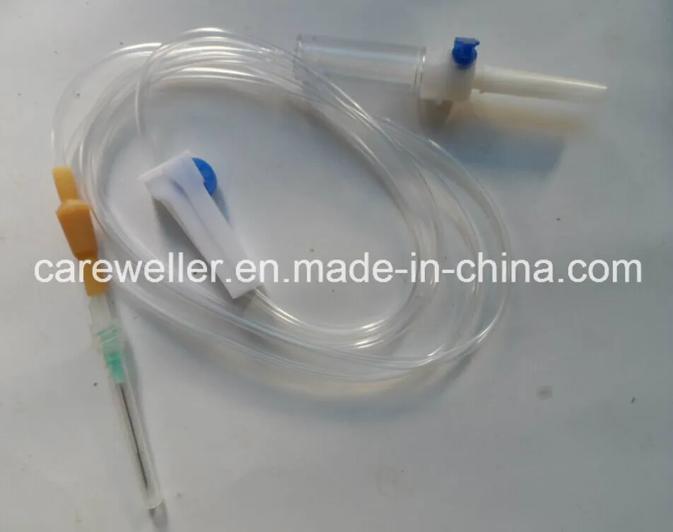 Juego de infusión IV desechable con aguja