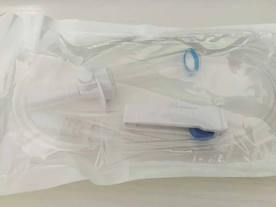Conjuntos de infusión de cámara de goteo de gran ala