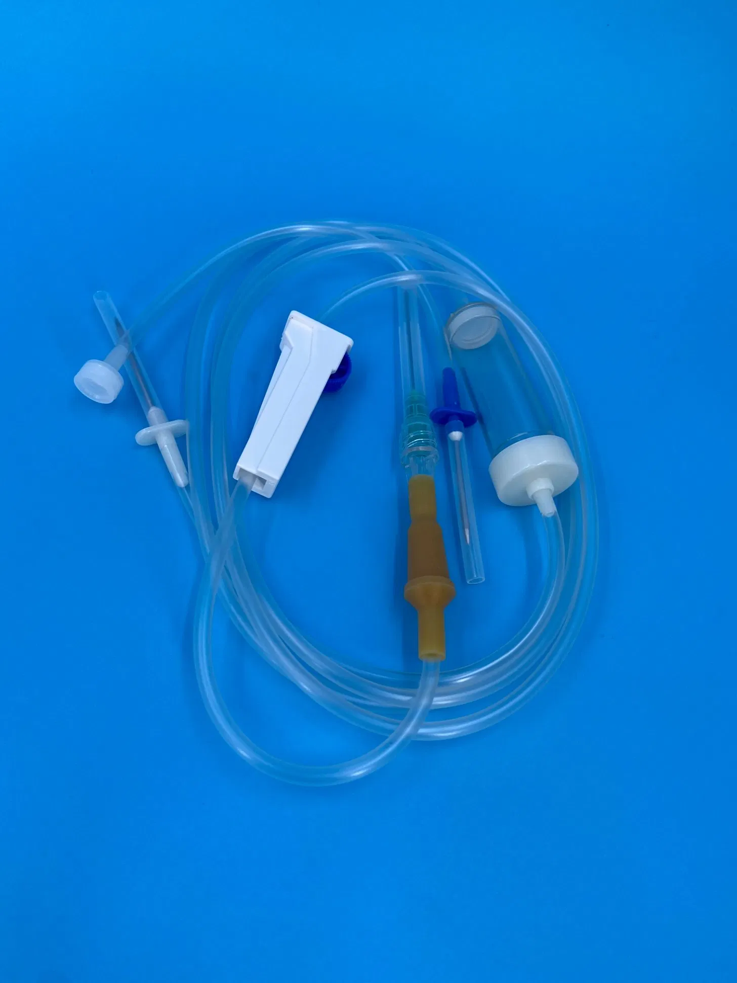 Juego de infusión médica desechable con aguja y filtro, tipo cámara de goteo intravenoso con bloqueo Luer