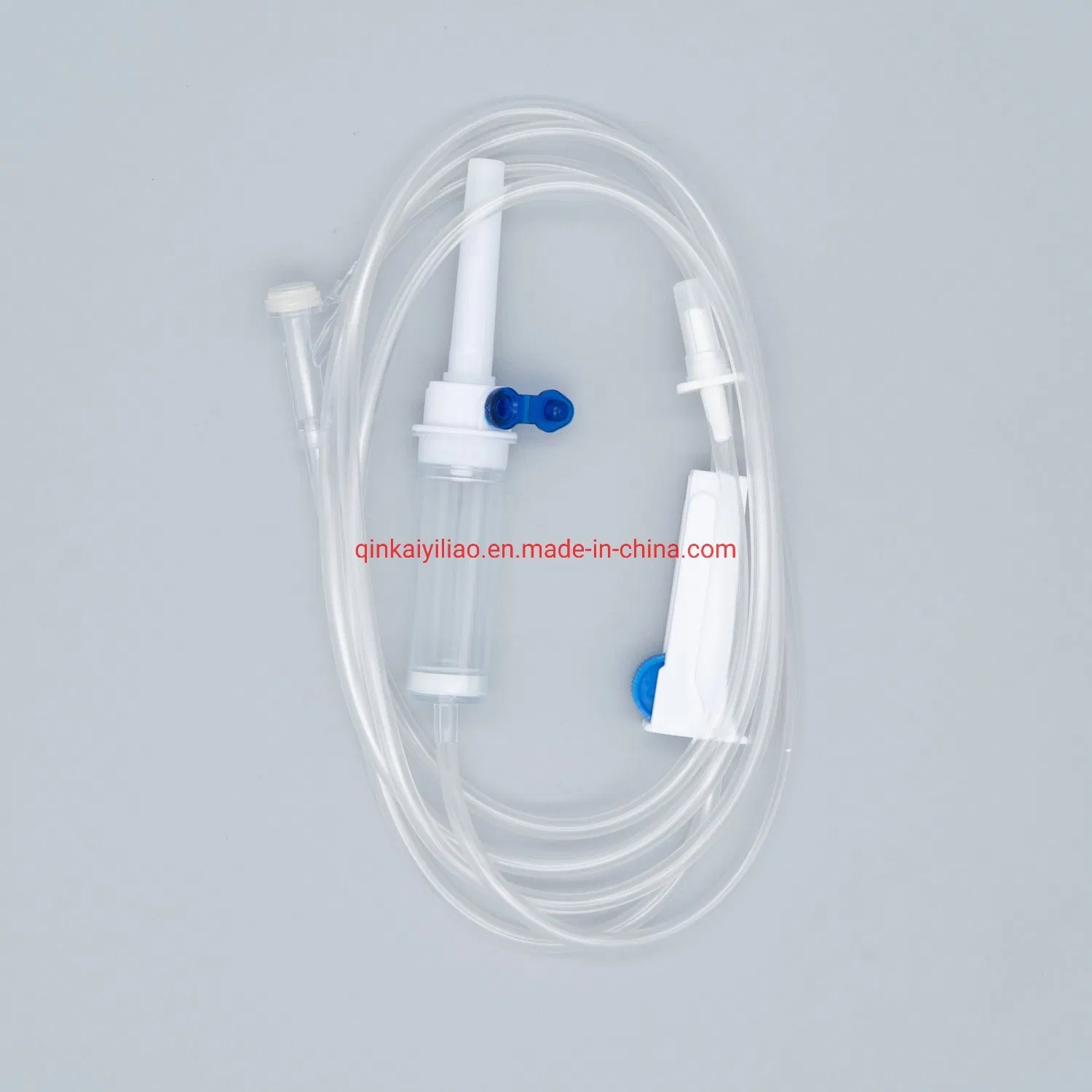 Set de infusión de alta calidad para la administración de fluidos intravenosos