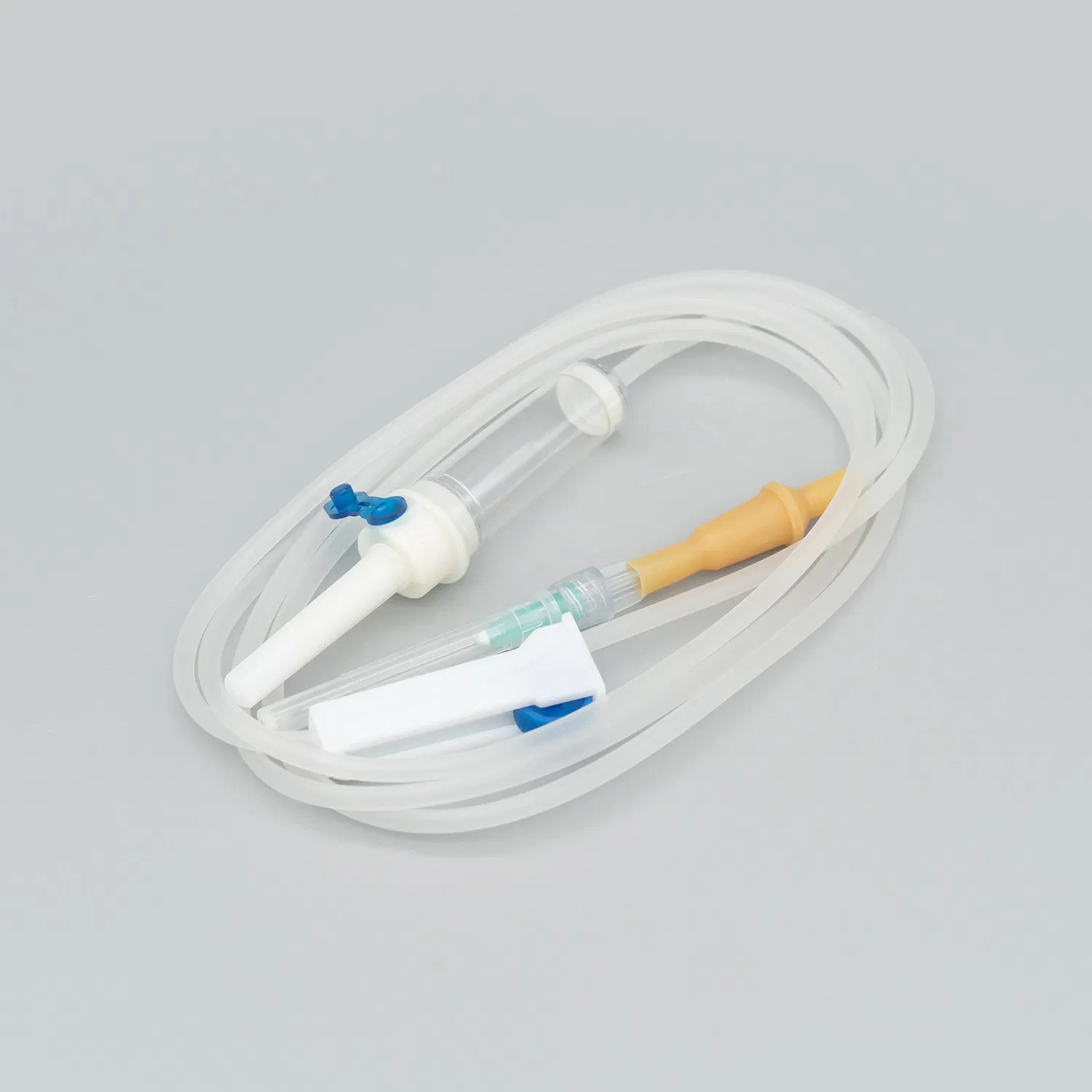 Juego de infusión médica estéril desechable con conector Luer, juego de infusión con aguja, juego de suero con filtro, cámara de goteo intravenoso, aprobación CE ISO