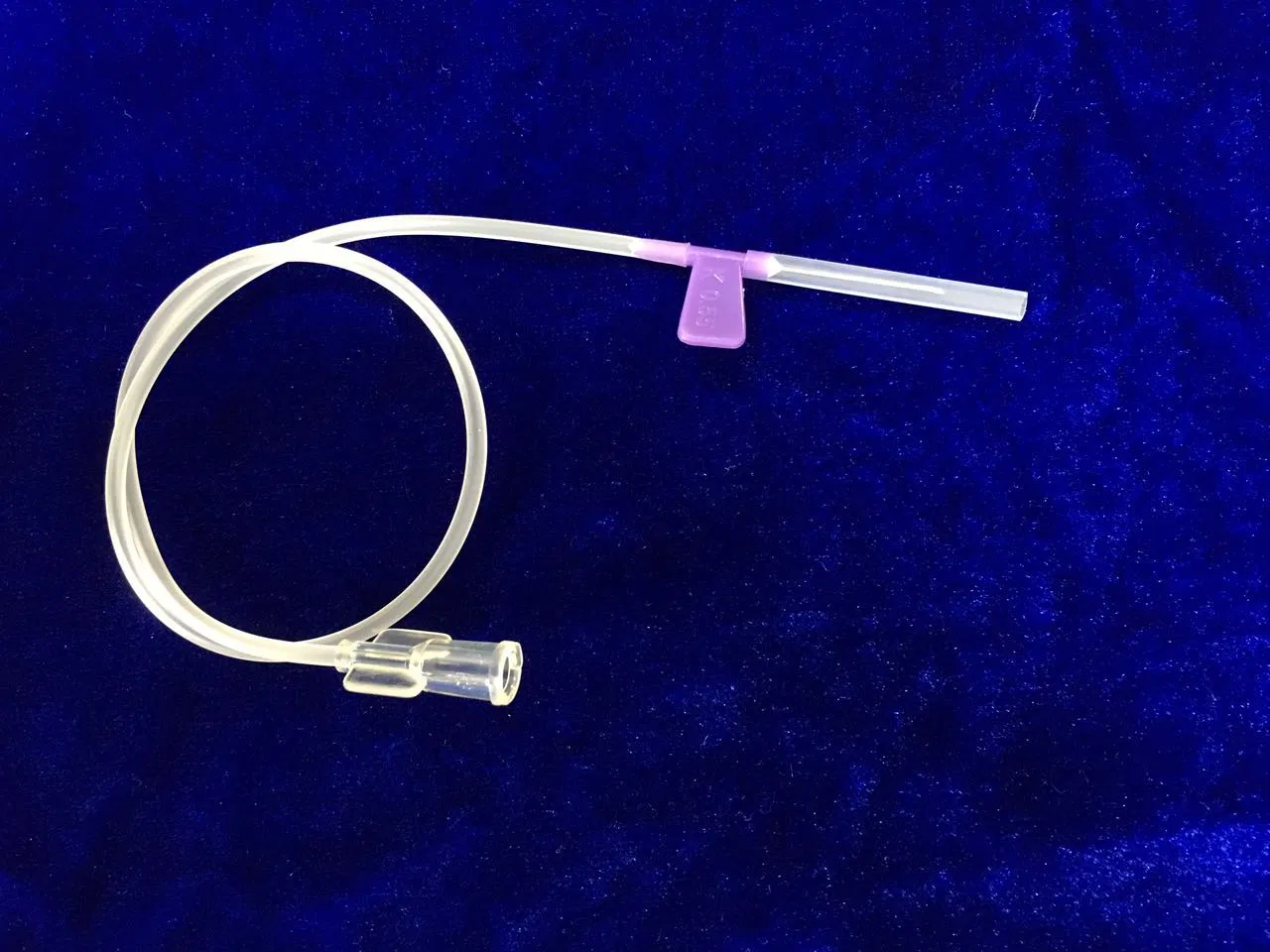 Set de infusión de mariposa con aguja de seguridad desechable tipo Slip o Lock Luer para venas del cuero cabelludo