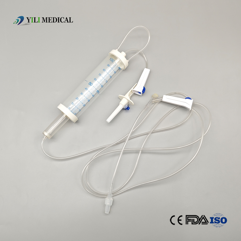Juego de infusión IV desechable tipo microgotas para niños pediátricos de un solo uso con bureta y filtro de agujas