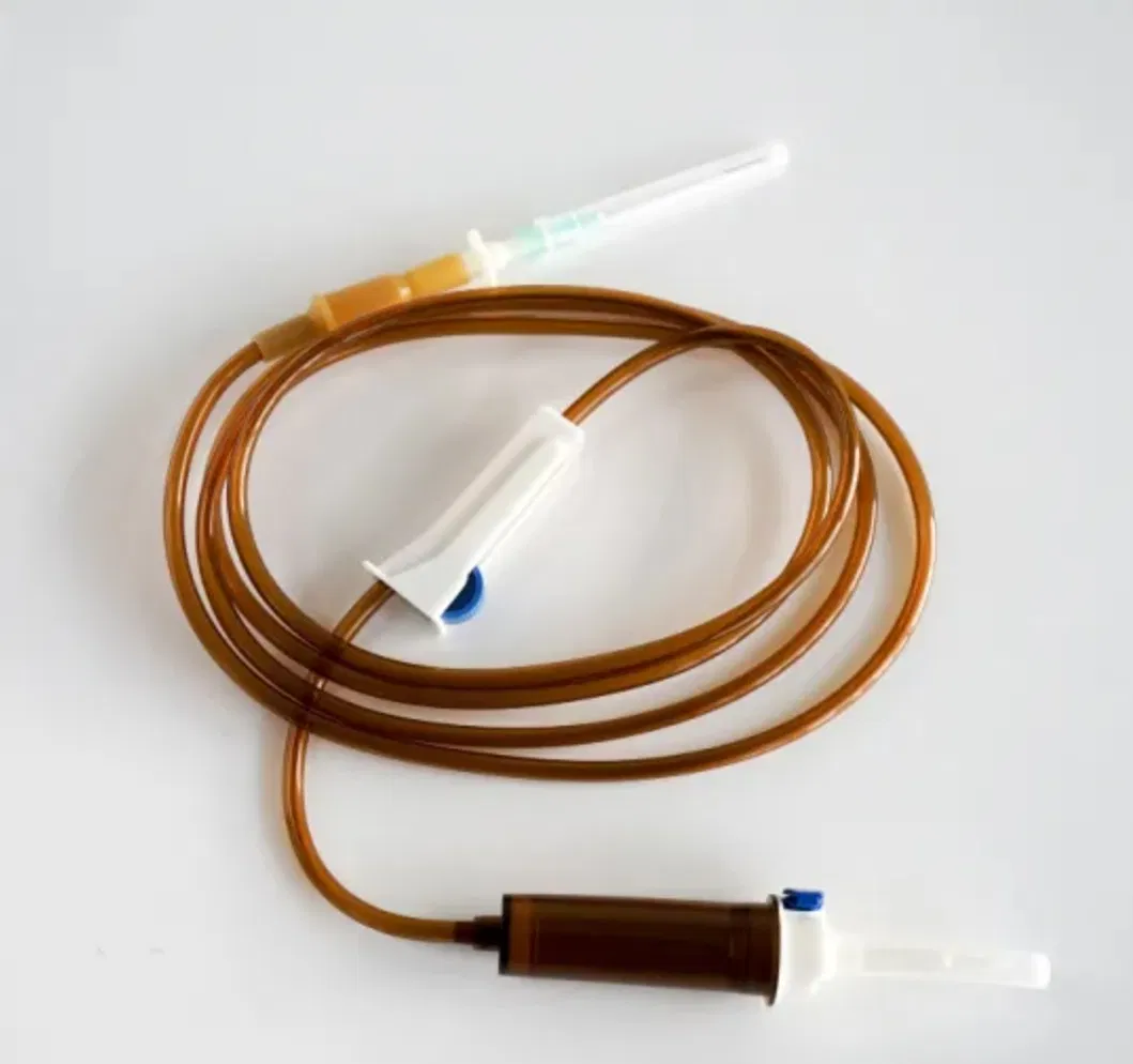 Juego de infusión de tubo de PVC resistente a la luz