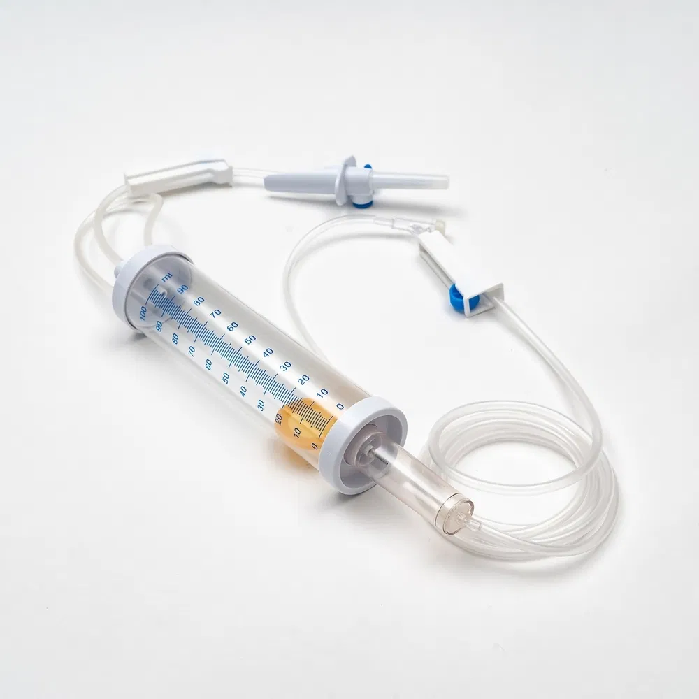 Juego de infusión desechable tipo I. V. de bureta preesterilizada para uso quirúrgico