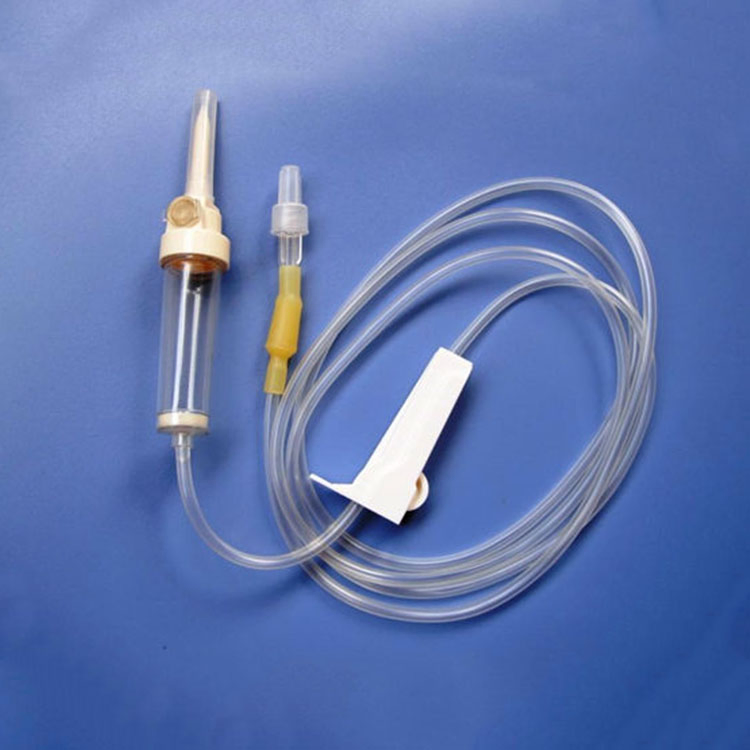 Set de infusión intravenosa desechable aprobado por CE con aguja