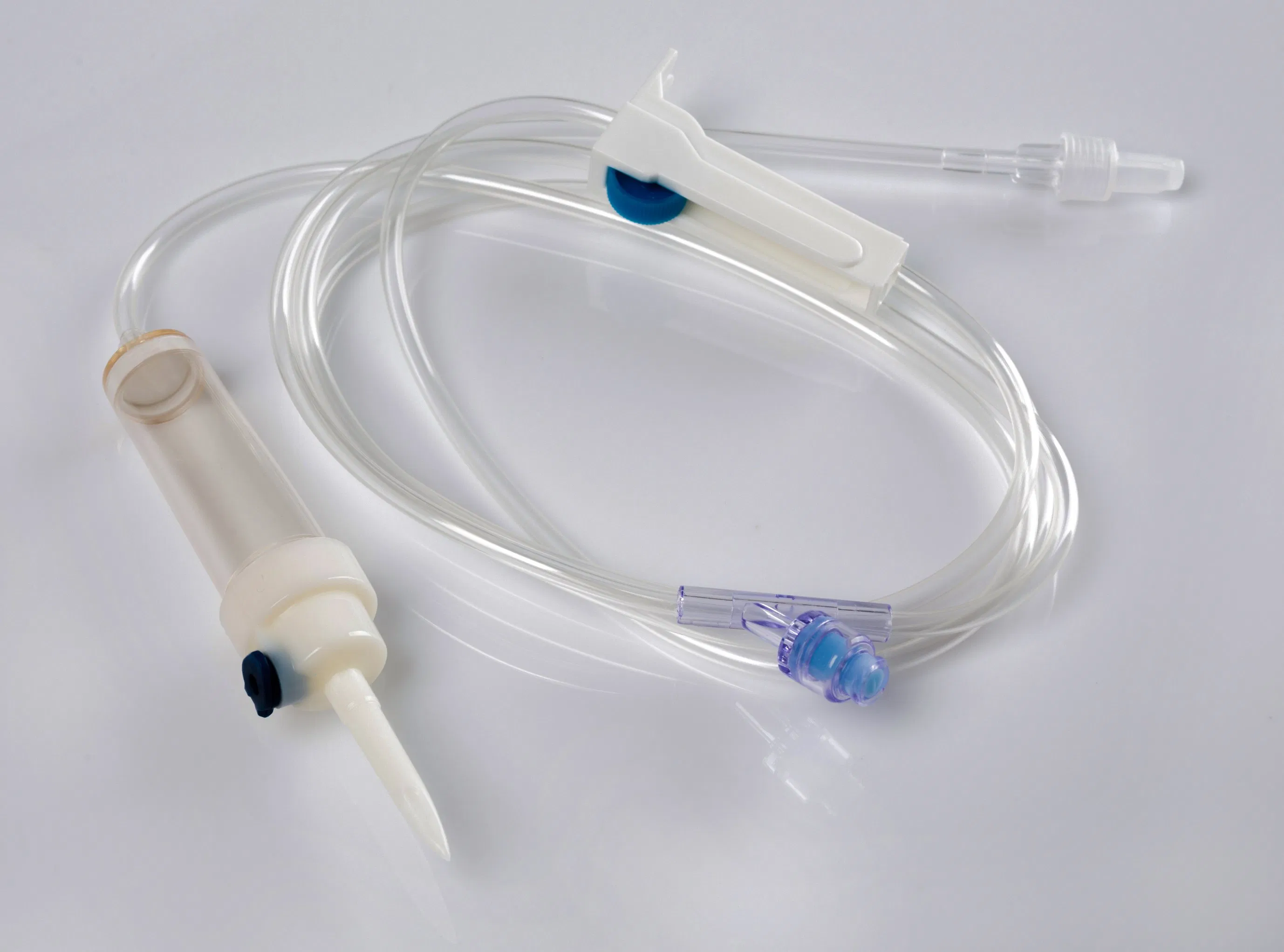 Juego de infusión desechable IV ordinario para hospital médico quirúrgico con ISO y CE FDA