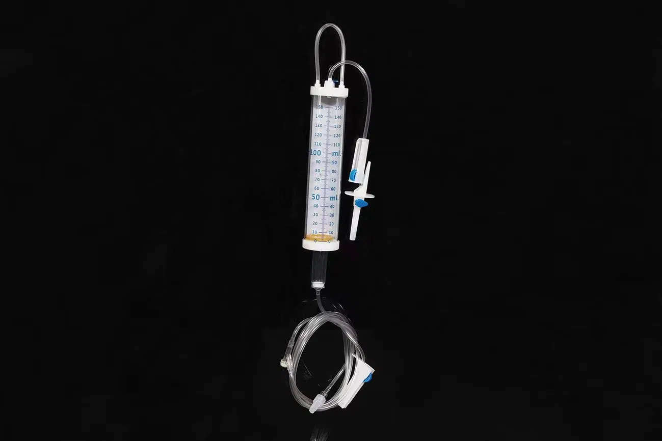 Juego de infusión pediátrico desechable con bureta