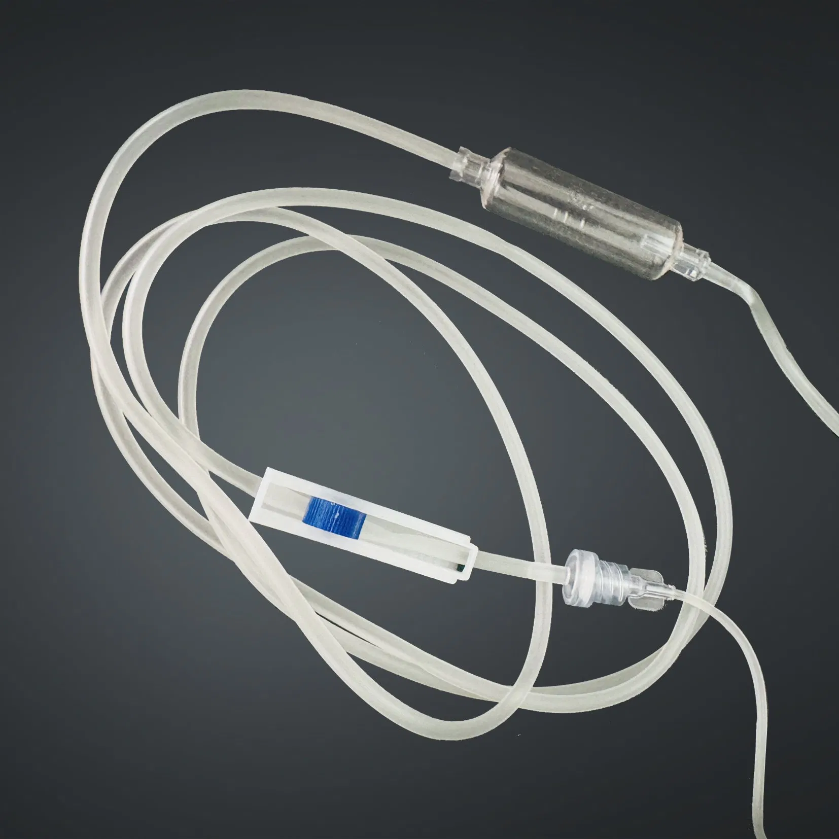 Conjunto de infusión veterinaria confiable con control de flujo preciso