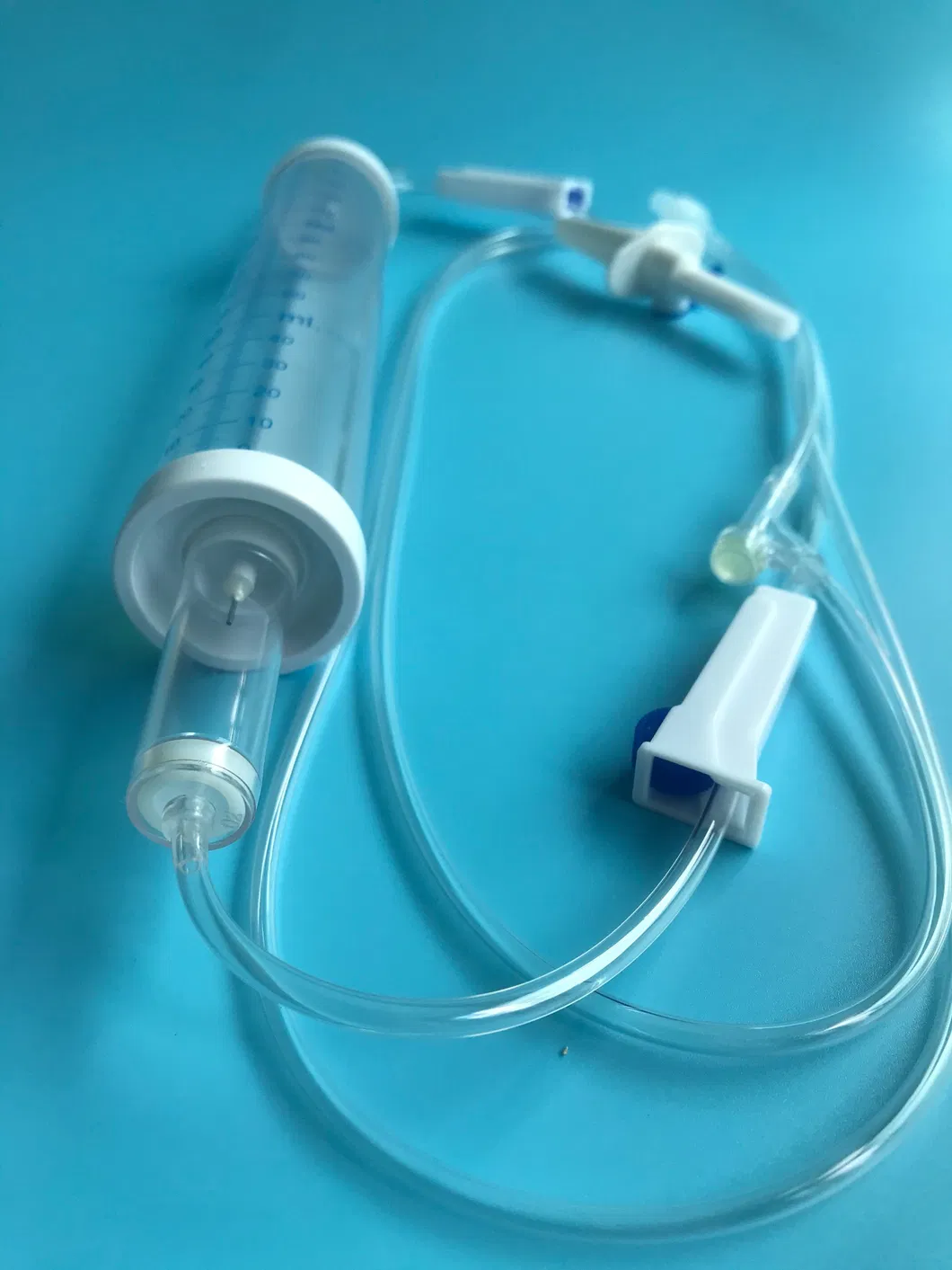 Set de infusión con bureta 4