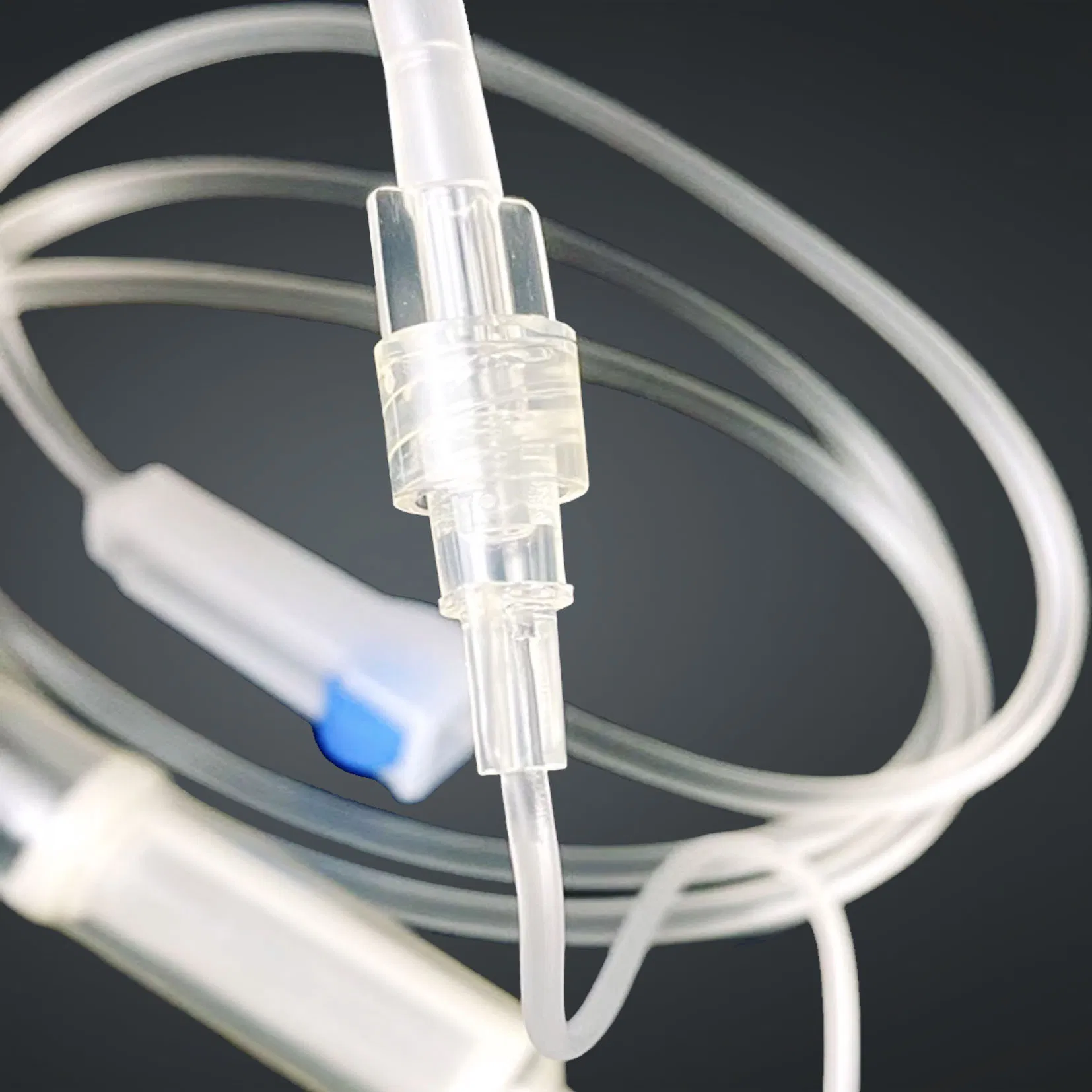 Juego de infusión desechable médico con filtro para transfusión de sangre por vía intravenosa