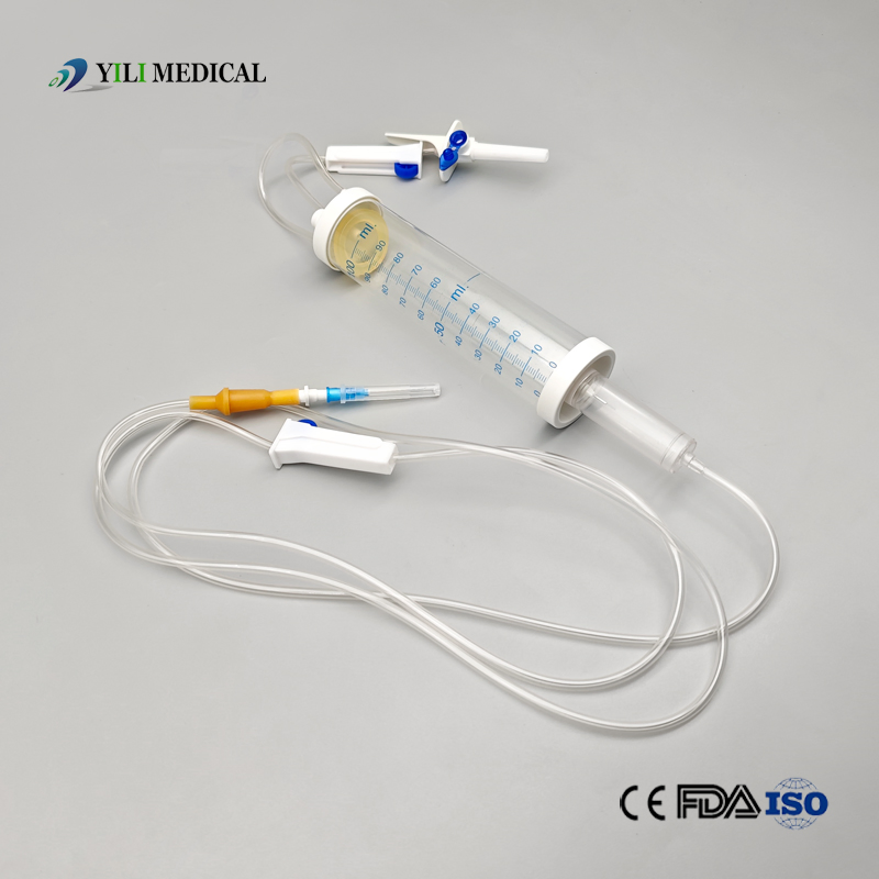 Juego de infusión IV desechable tipo microgotas para niños pediátricos de un solo uso con bureta y filtro de agujas