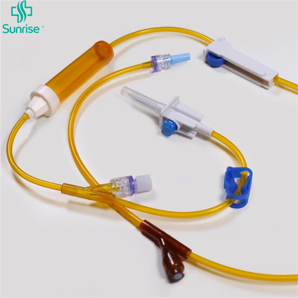 Conjuntos de infusión sensibles a la luz para infusión intravenosa por gravedad