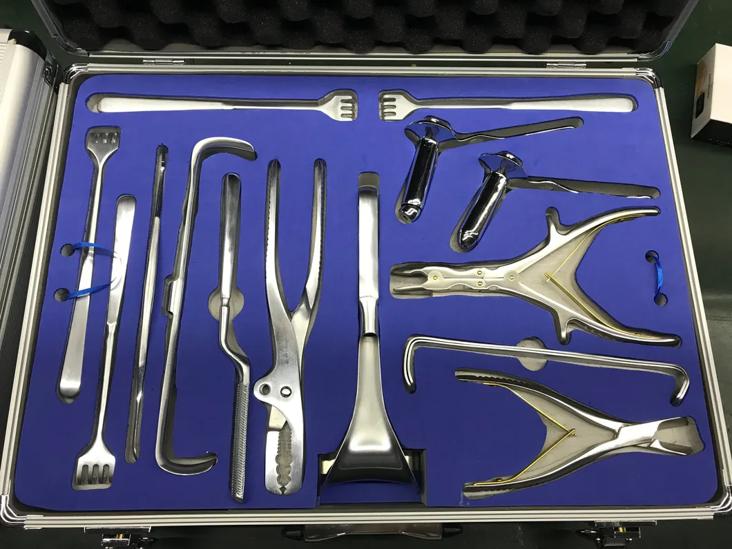 Conjunto de Instrumentos para Cirurgia Torácica 2
