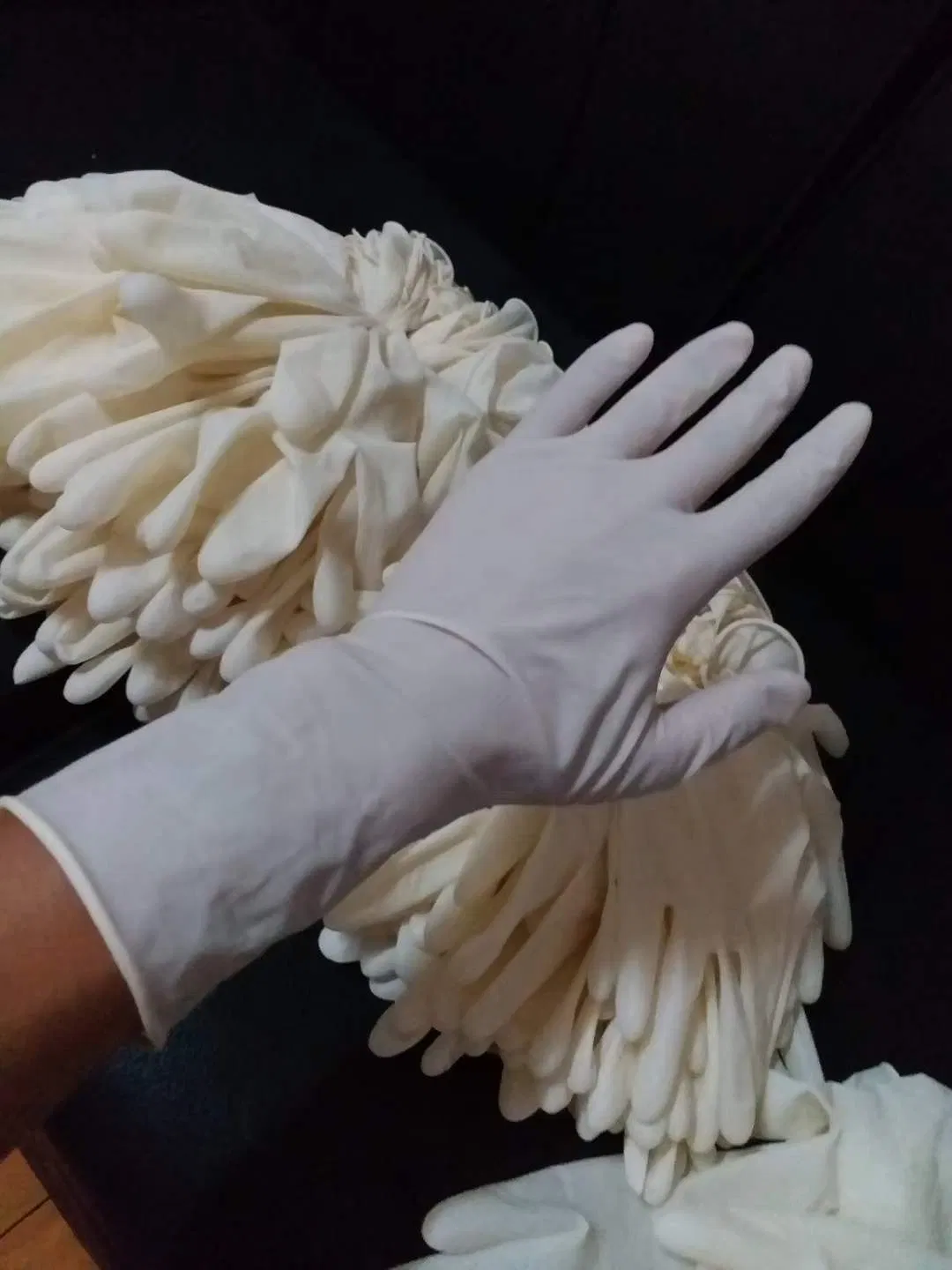 Luvas Médicas Descartáveis de Látex com Pó ou Sem Pó Luvas Cirúrgicas Estéreis de Látex com Pó com CE e ISO