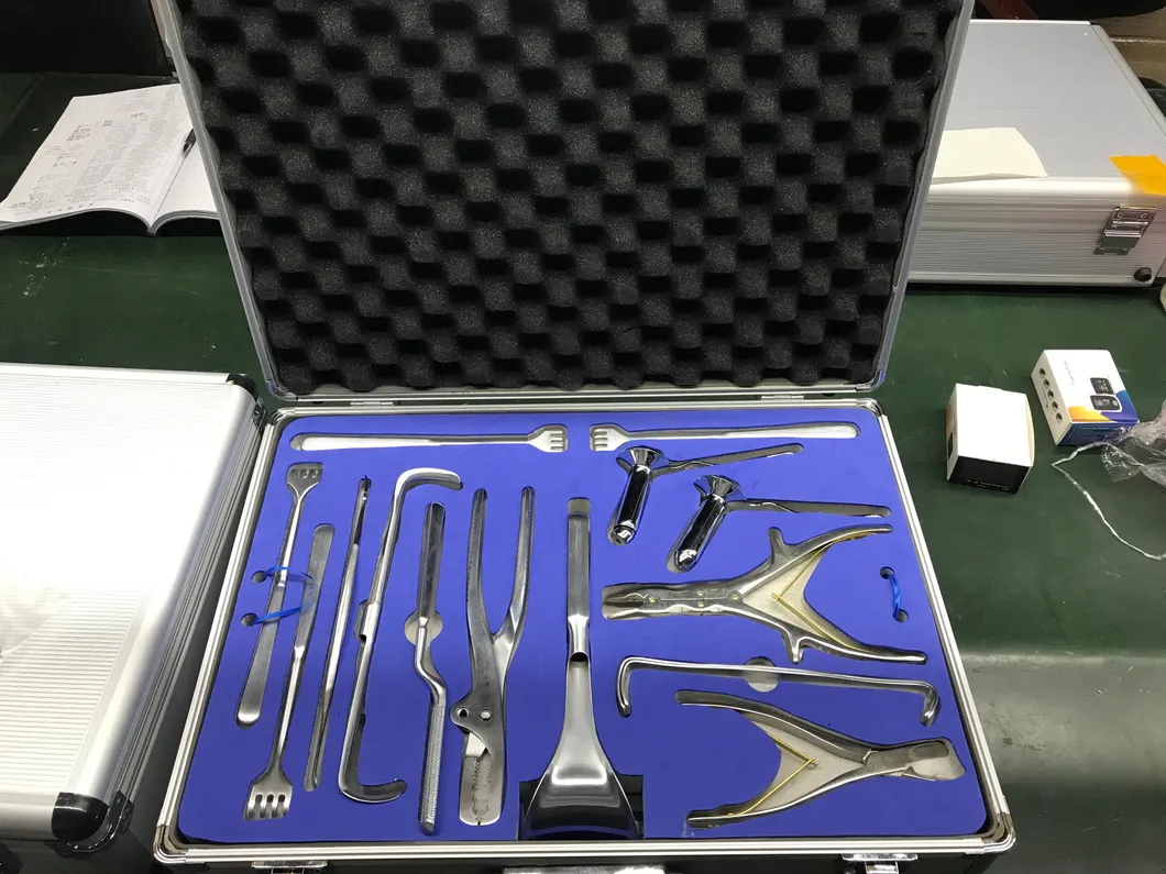 Conjunto de Instrumentos para Cirurgia Torácica 1