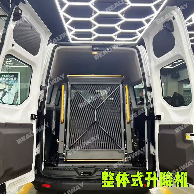 Electric Hydraulic Wheelchair Lift Platform for Disabled Handicapped Older People Assisting Patients to Board Vehicles