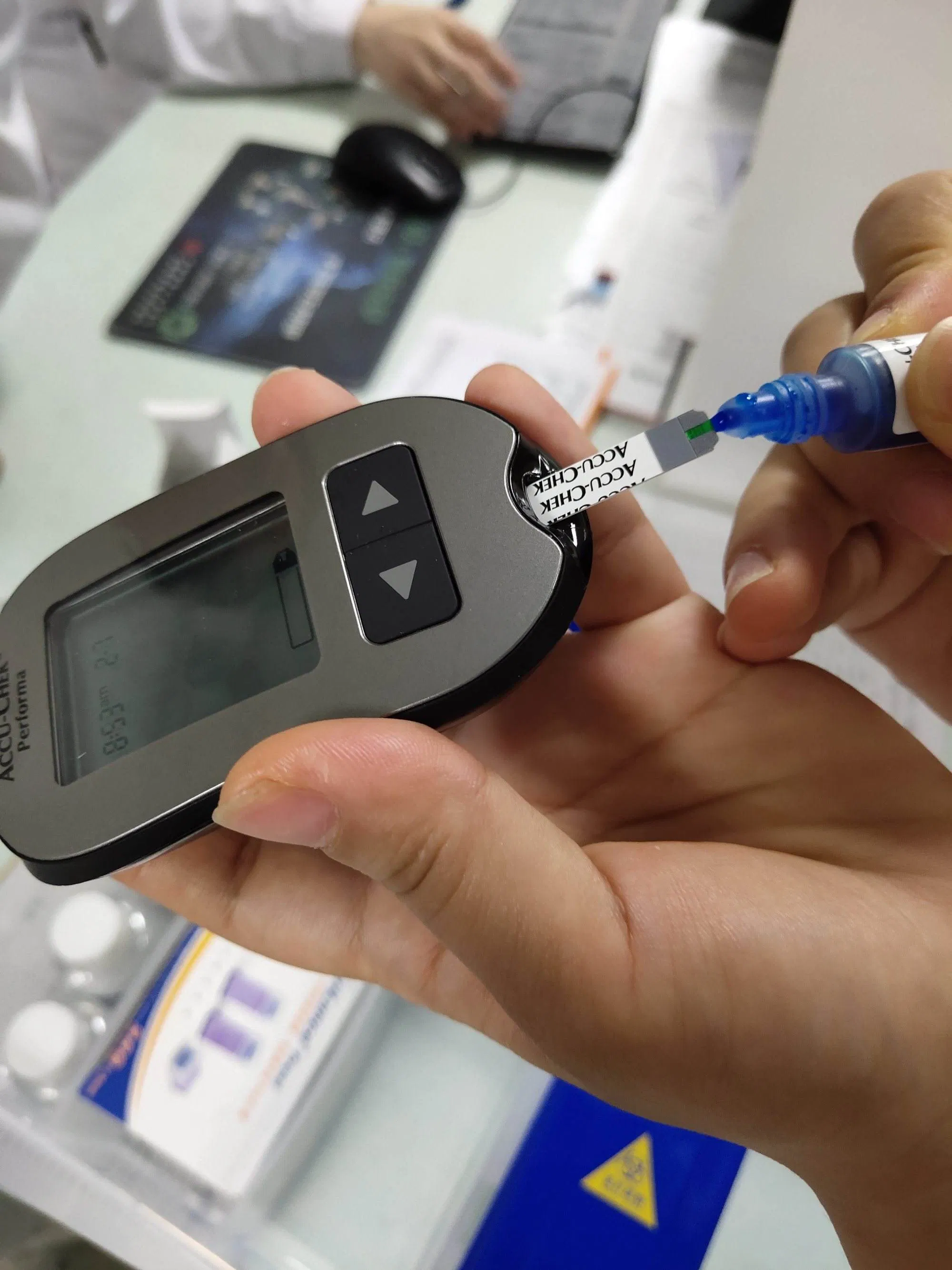 OEM ODM Factory Supply Hospital Medical Equipment China 8 Seconds Blood Glucose Monitor for The Diabetic