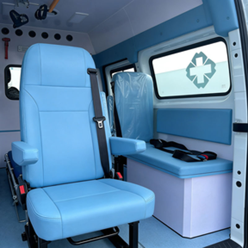 Factory Price 4X2 Fully Equipped Medical Ambulance with Advanced Life-Support &amp; Smart Digital Patient Monitoring Unit