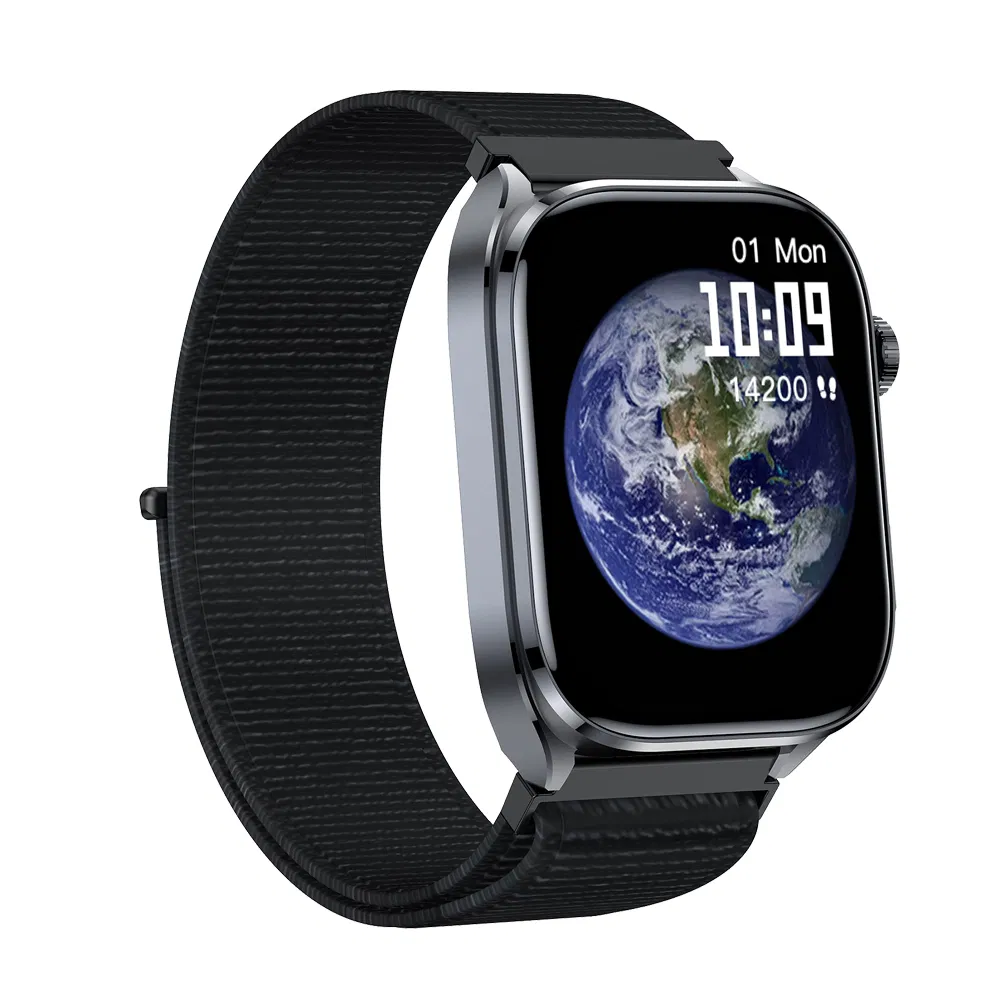 Next-Gen Diagnostic Smart Wristband with Health Monitoring and Remote Family Link E572