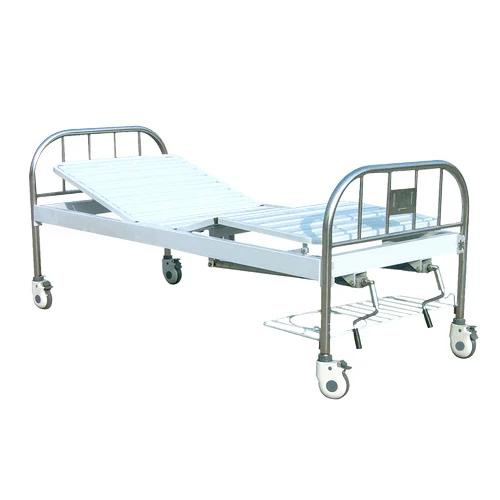 China Factory Sale Queen Size Platform Frame 16 Inch Custom Latest Design Hospital Bed Iron Single Metal Bed for Patients in Hospital