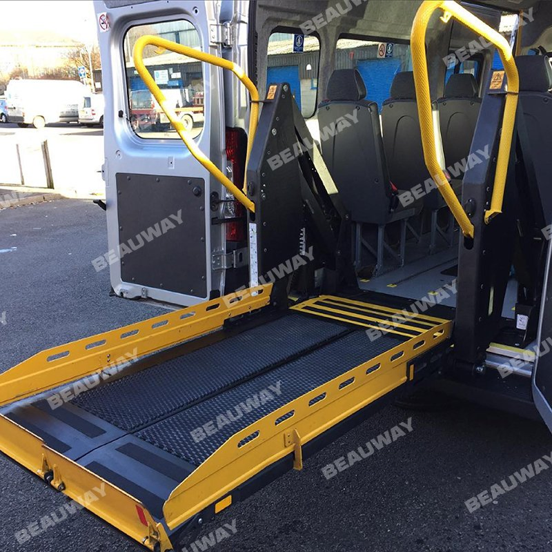 Electric Hydraulic Patient Transfer Wheelchair Platform Lift for Van Minivan Truck Disabled Handicapped People 300kg Capacity