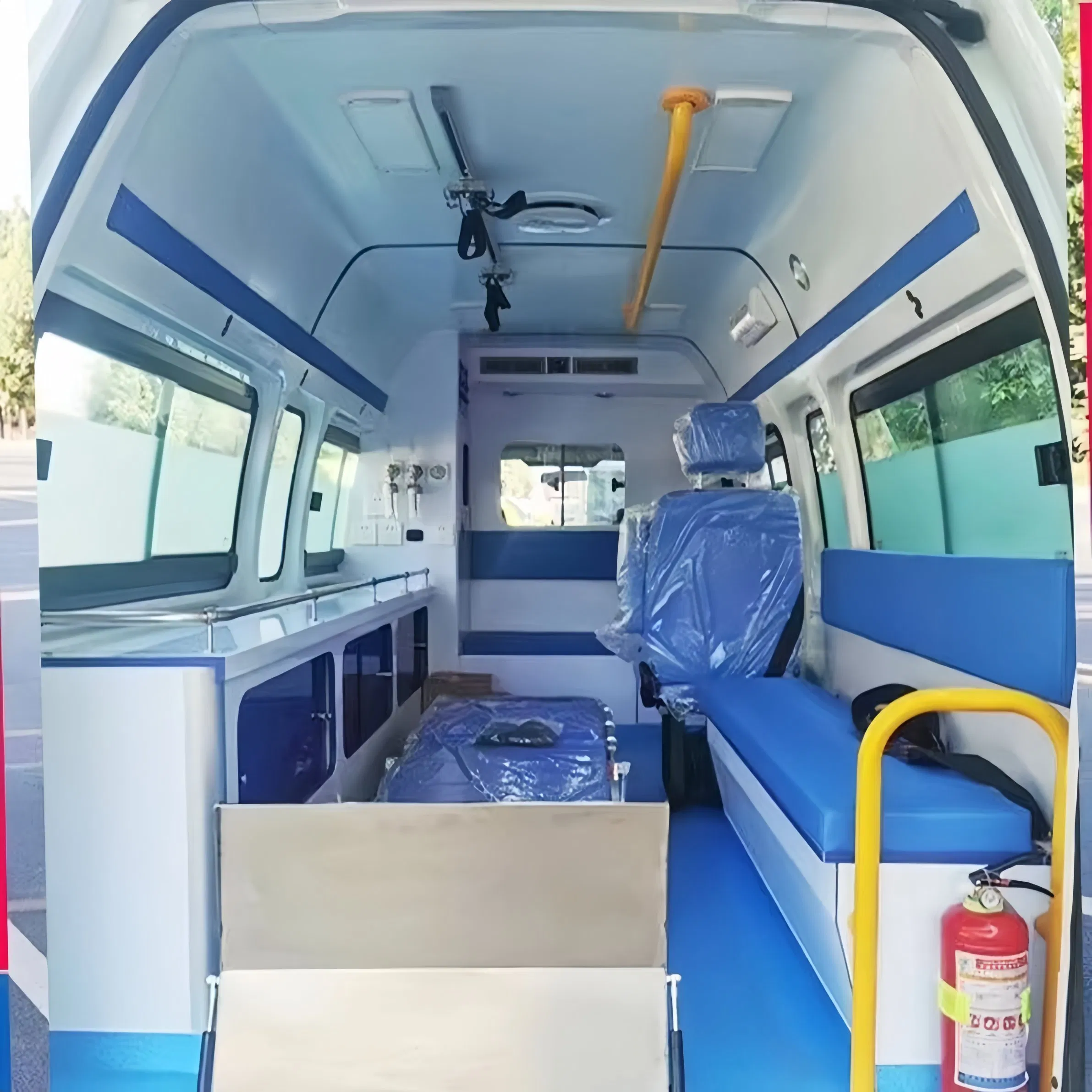 Foton Hospital ICU Medical Ambulance with Monitoring Equipment for Critical Care Transportation
