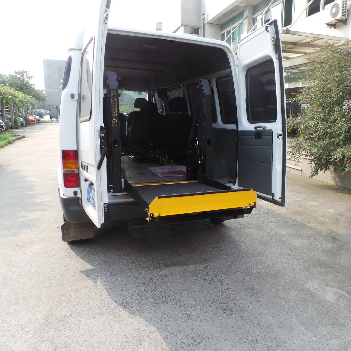 Hydraulic Wheelchair Lift with Stainless Steel Platform Patient Transfer to Vehicle