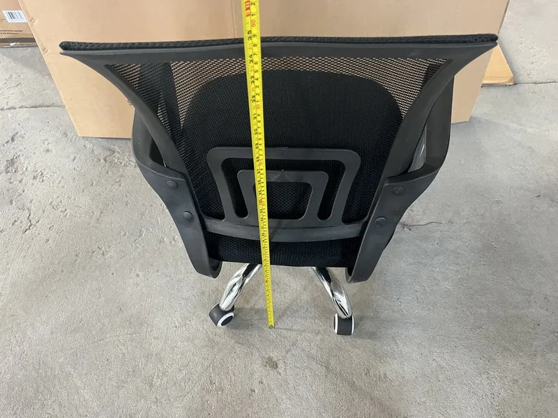 Office Chair Display 3