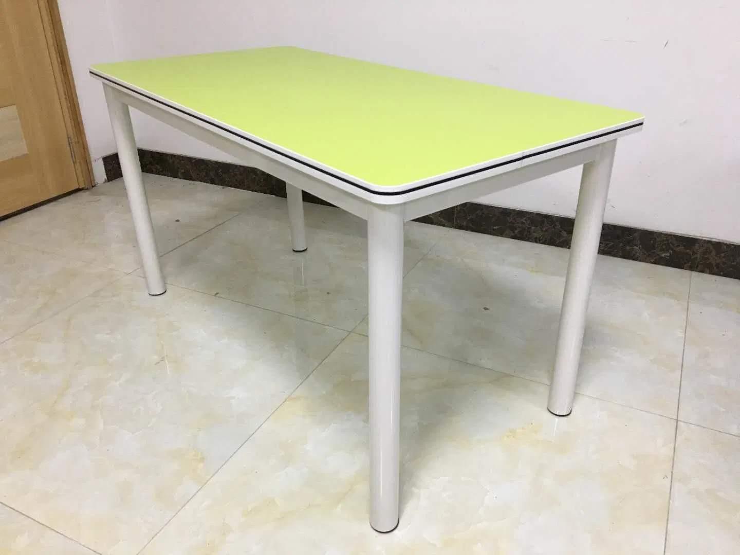 China Factory Wholesale Price Meeting Room Office Furniture Training Table