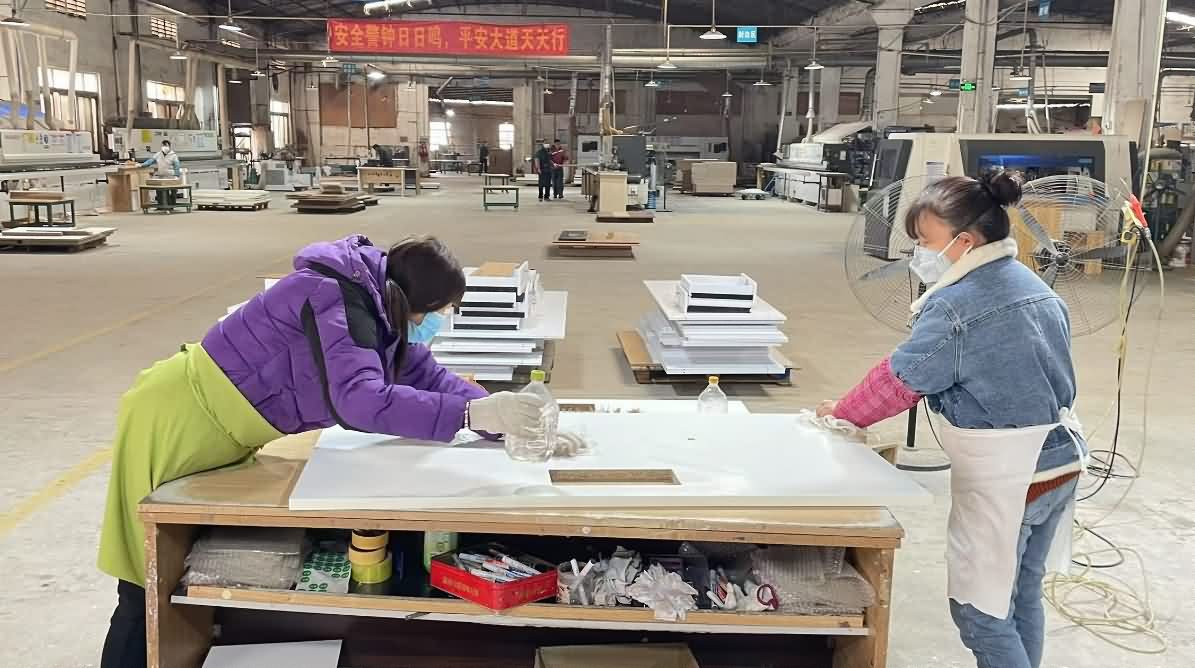 Correo Office furniture surface cleaning and finishing process