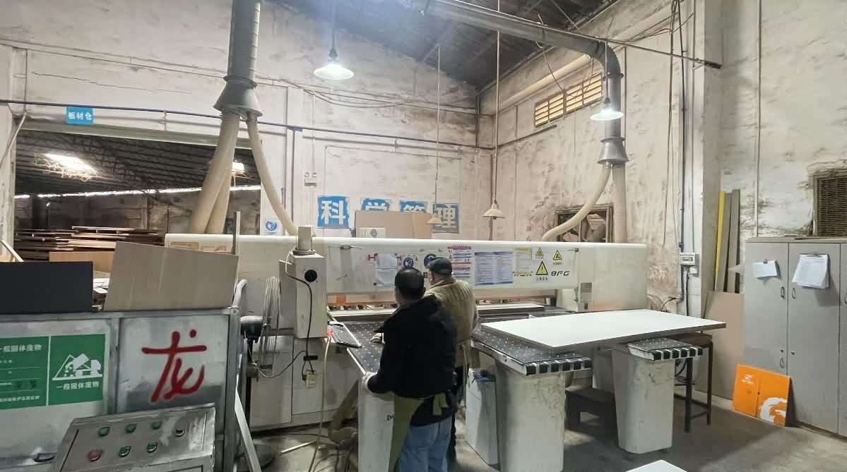 Correo Office panel cutting process in manufacturing facility