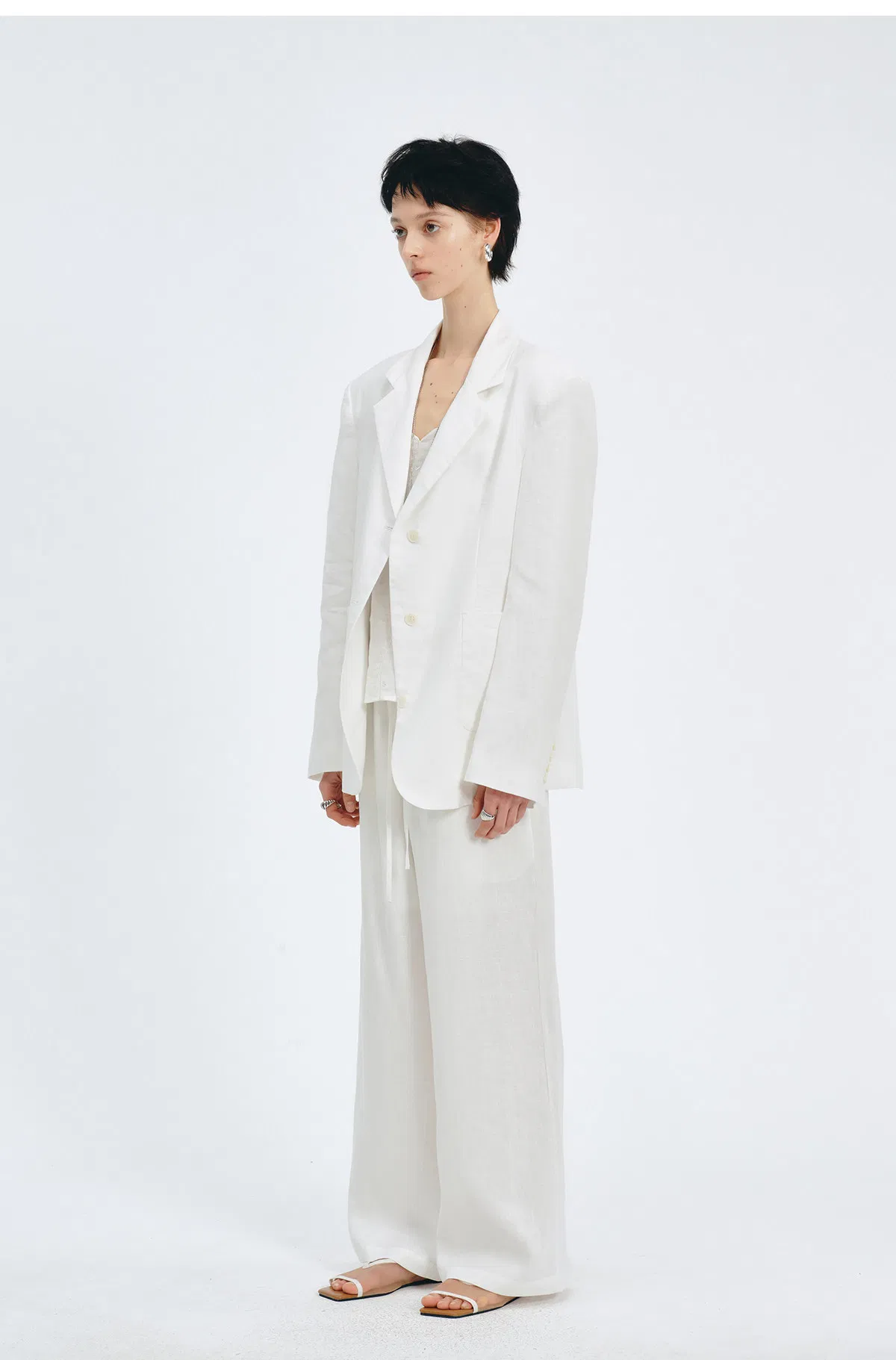 Women Oversized White Linen Blazer Jacket, Loose Notch Lapel Single Button Breathable Summer Suit Coat Casual Office Outerwear Custom Logo Wholesale