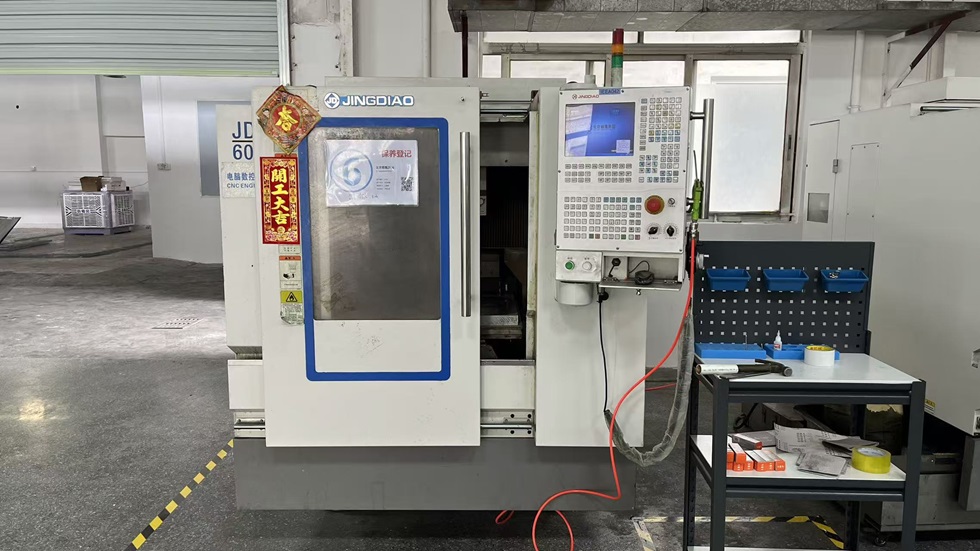 Engraving machine operation for mold surface texturing