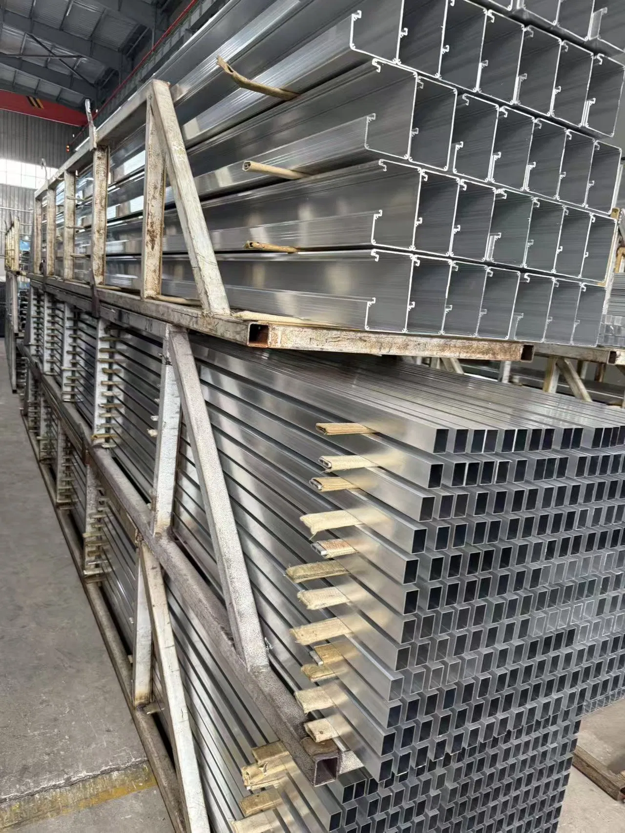 Advanced Healthcare Aerospace Custom Molds with 600t and 2000t Capabilities