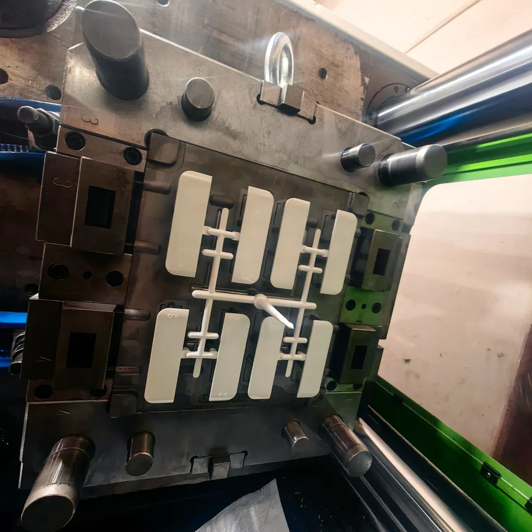 High Performance Three-Plate Temperature Control Multi-Cavity Medical Laboratory Consumable Components Plastic Injection Mold