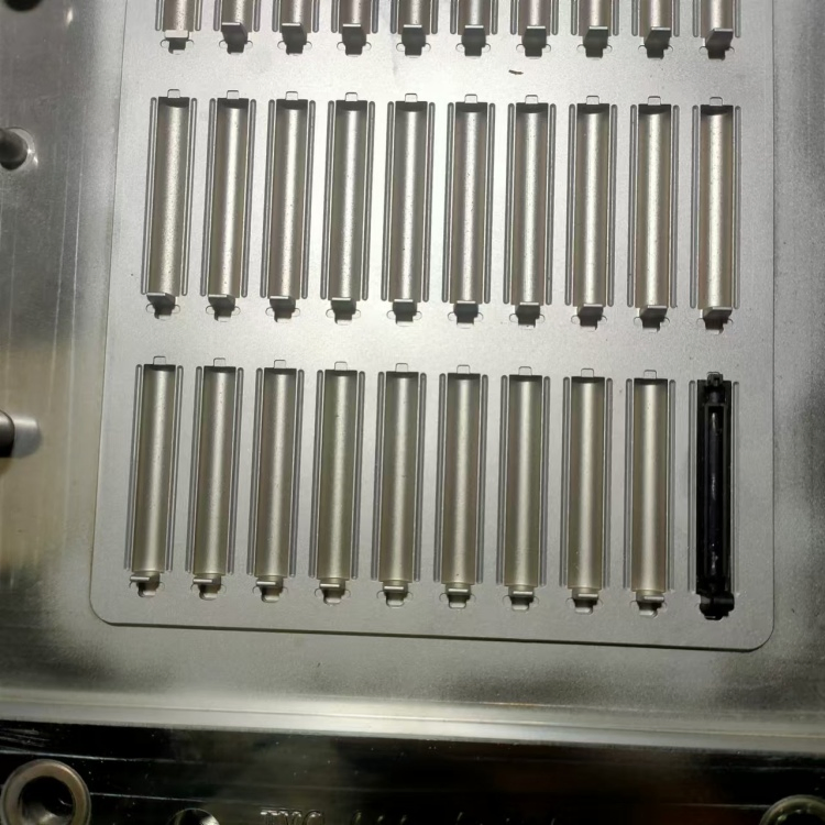 High-Quality Custom Injection Silicone Rubber Parts Mold for Medical Devices, Electronics, and Aerospace Use