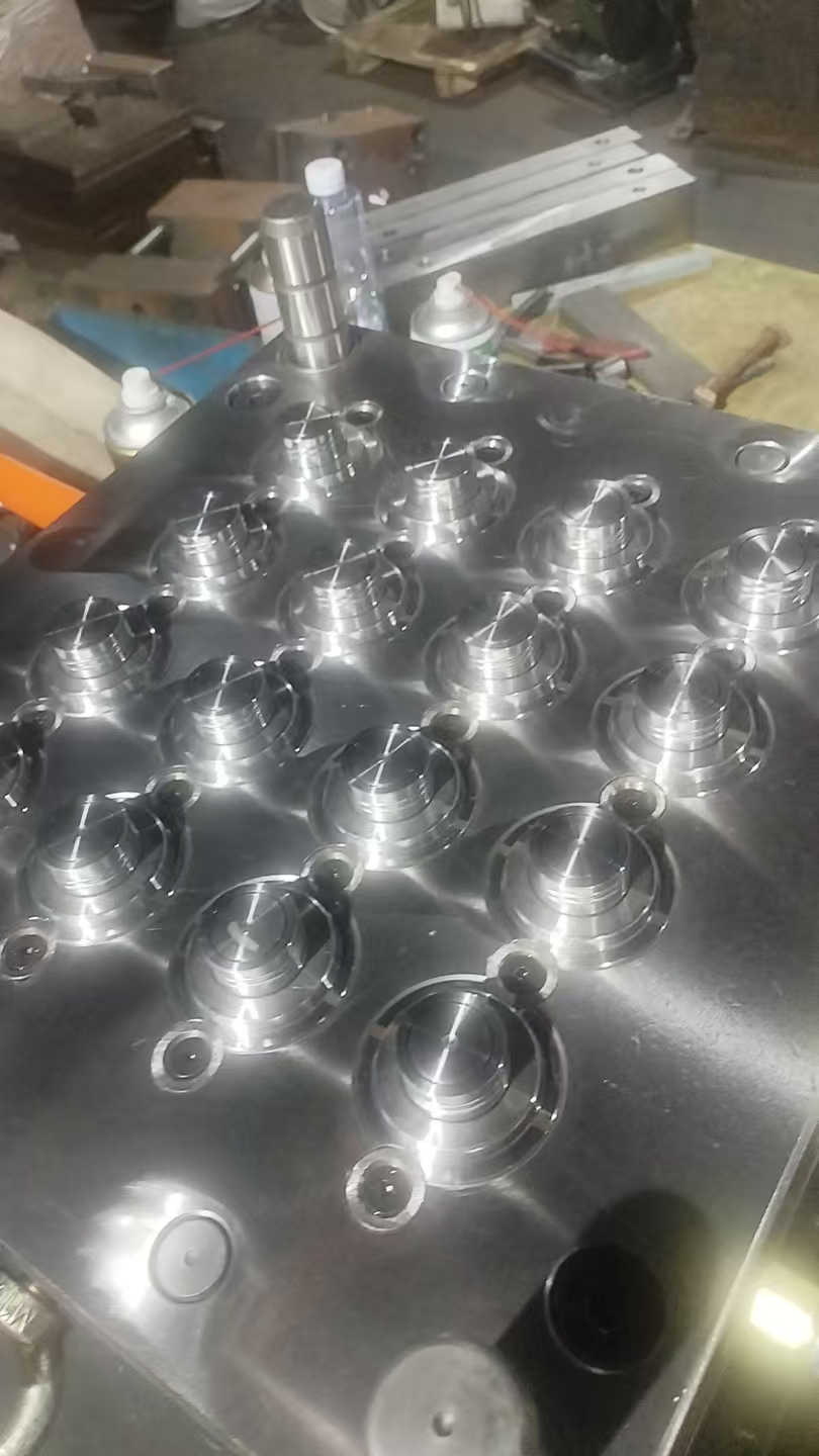 Made in China PP Transparent Pharmaceutical Industry Medicine Measuring Cup Mold
