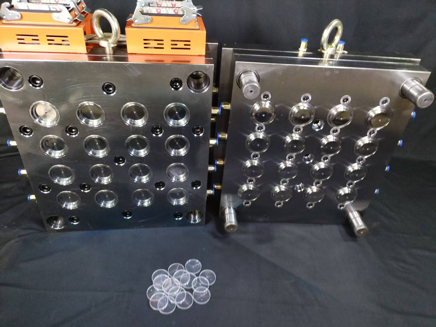 Made in China PP Small Pharmaceutic and Cosmetic Cover Injection Mould