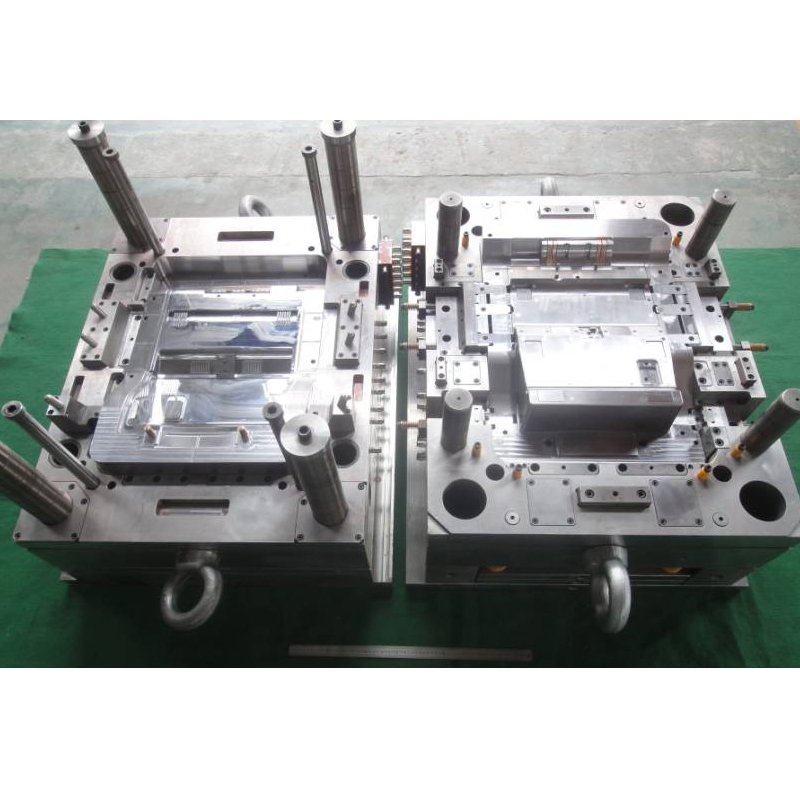 Custom Plastic Injection Mold Manufacturer Making Mold for Plastic Automotive Exterior Interior Parts