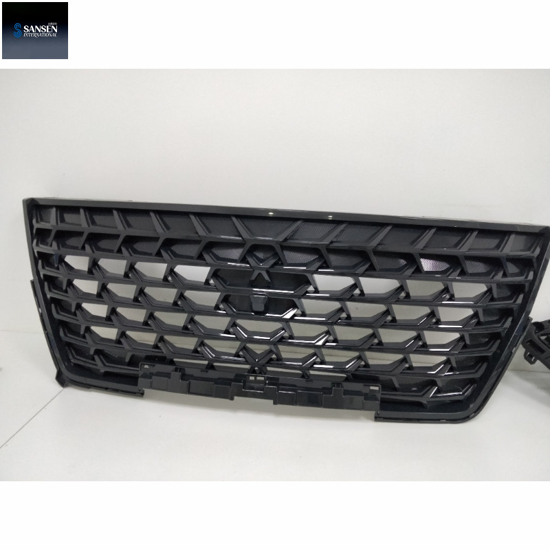 Precision Automotive Exterior Parts Mold with Cooling Channels for Mass Production