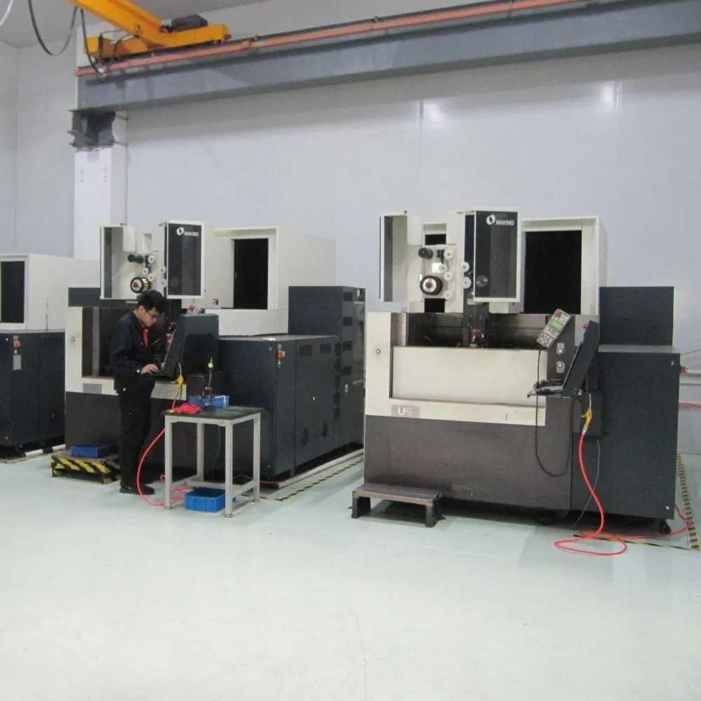 Custom Scratch-Resistant Design Plastic Mould Professional Injection Mold for Disposable Medical Consumables