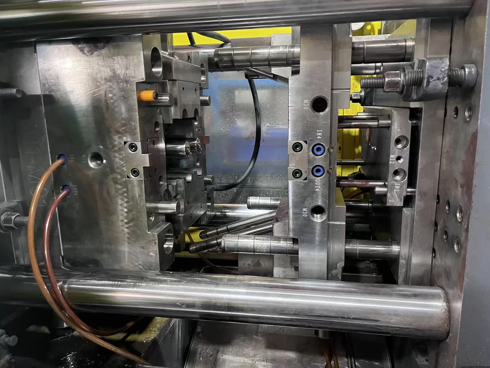 Single-Process Mode Large Inventory High Quality Plastic Mould with CE for Commodity