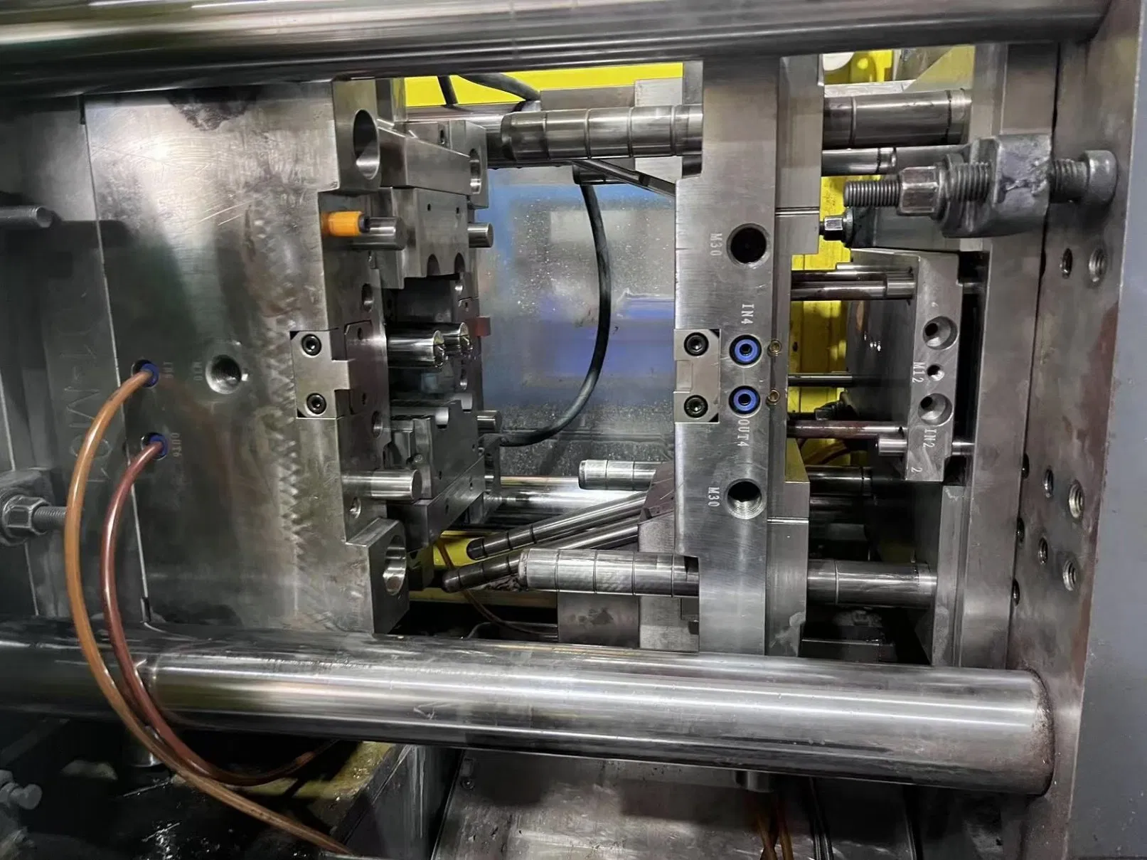 Single-Process Mode Large Inventory High Quality Plastic Mould with CE for Commodity