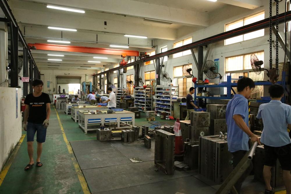 Mold making workshop