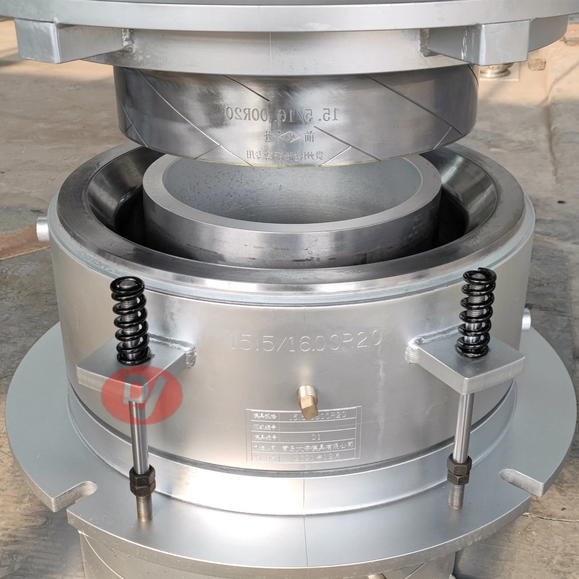 Modular Assembled Flap Mould for Industrial Packaging, China Precision Tyre Mould Customized Cushion Mould
