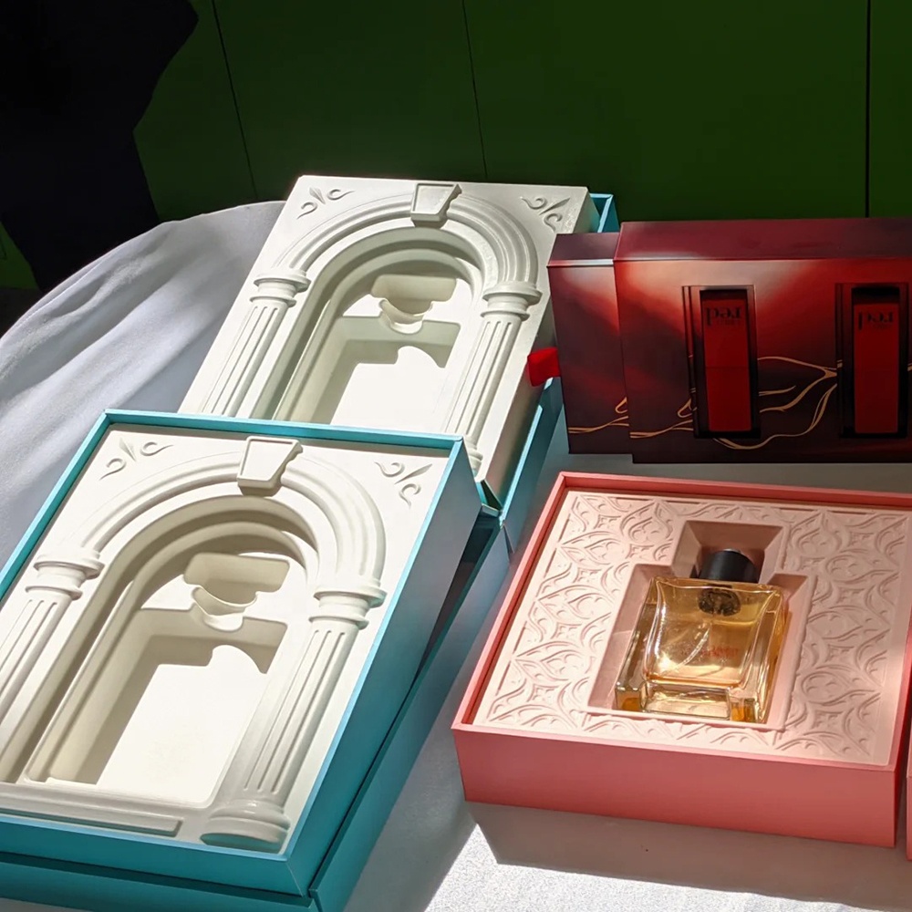 Eco-Friendly Biodegradable Recyclable Paper Pulp Molded Rigid Boxes Matt Lamination Sponge Lining Custom Packaging for Cosmetics